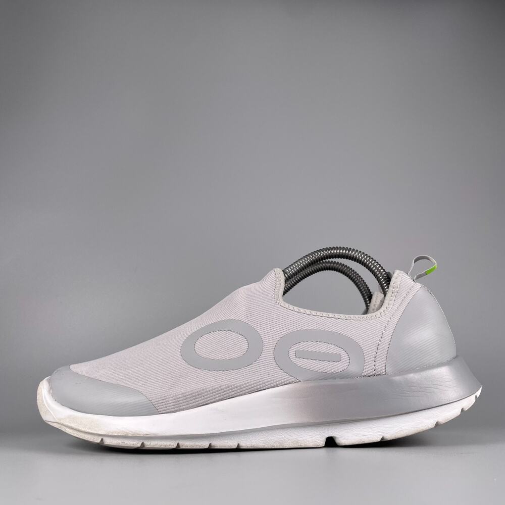 Oofos OOmg eeZee Men’s Size 9.5 Gray Comfort Slip On Recovery Sneakers Shoes GUC